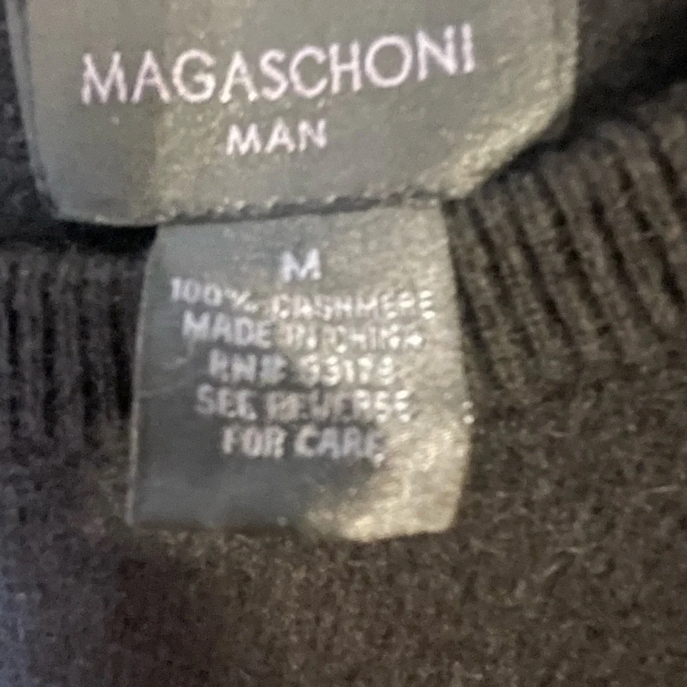 Magaschoni Men's Classic Black Crewneck 100% Cashmere